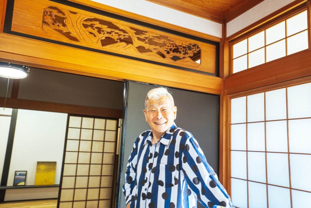 和室施工風景　墨アーティスト西田梵彩様